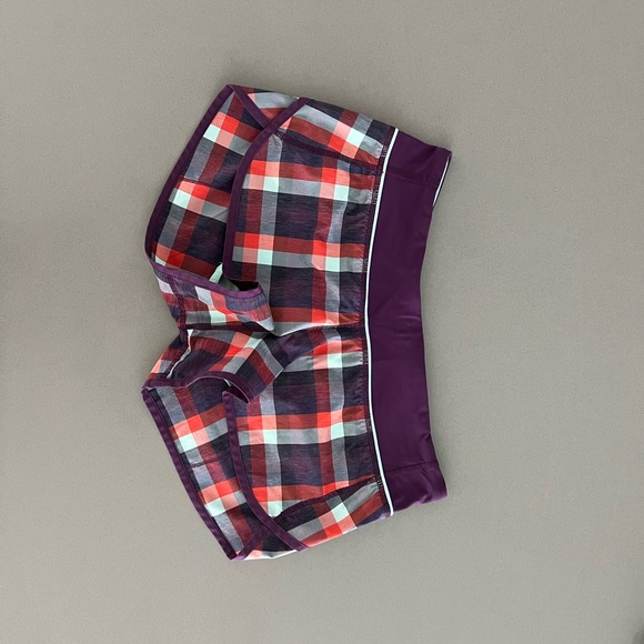 Lululemon Speed Shorts - Picture 3 of 6
